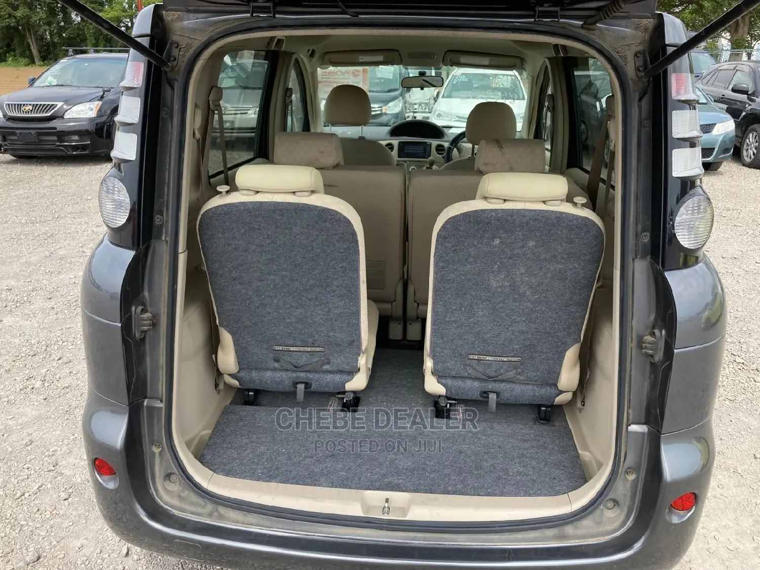 Toyota Sienta 1.5 AWD 2010 Gray