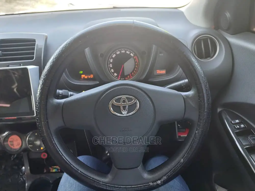 Toyota Sienta 1.5 AWD 2010 Gray
