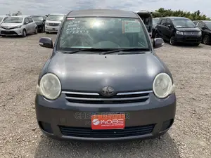 Toyota Sienta 1.5 AWD 2010 Gray