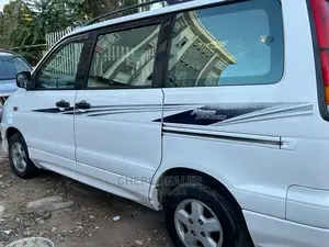 Toyota Noah 2001 White