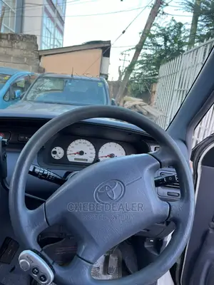 Toyota Noah 2001 White