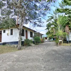 Kibaha: Lodge, Bar, Kumbi Na Ofisi Vinauzwa - Pwani