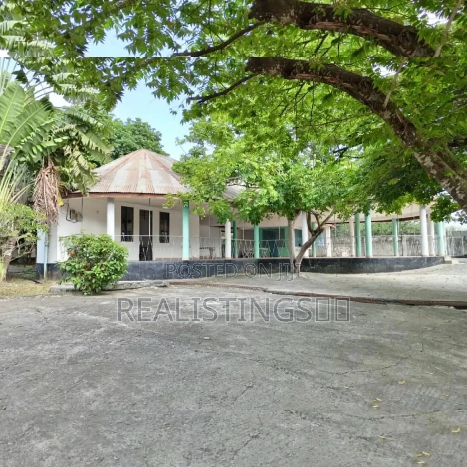 Kibaha: Lodge, Bar, Kumbi Na Ofisi Vinauzwa - Pwani