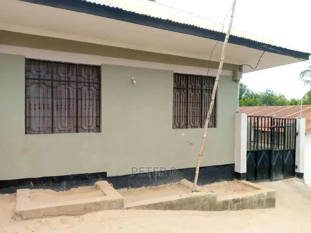 1bdrm Apartment in Kimara for rent
