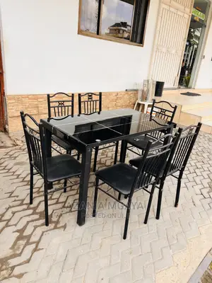 Dinning Table Nzur Sanaa