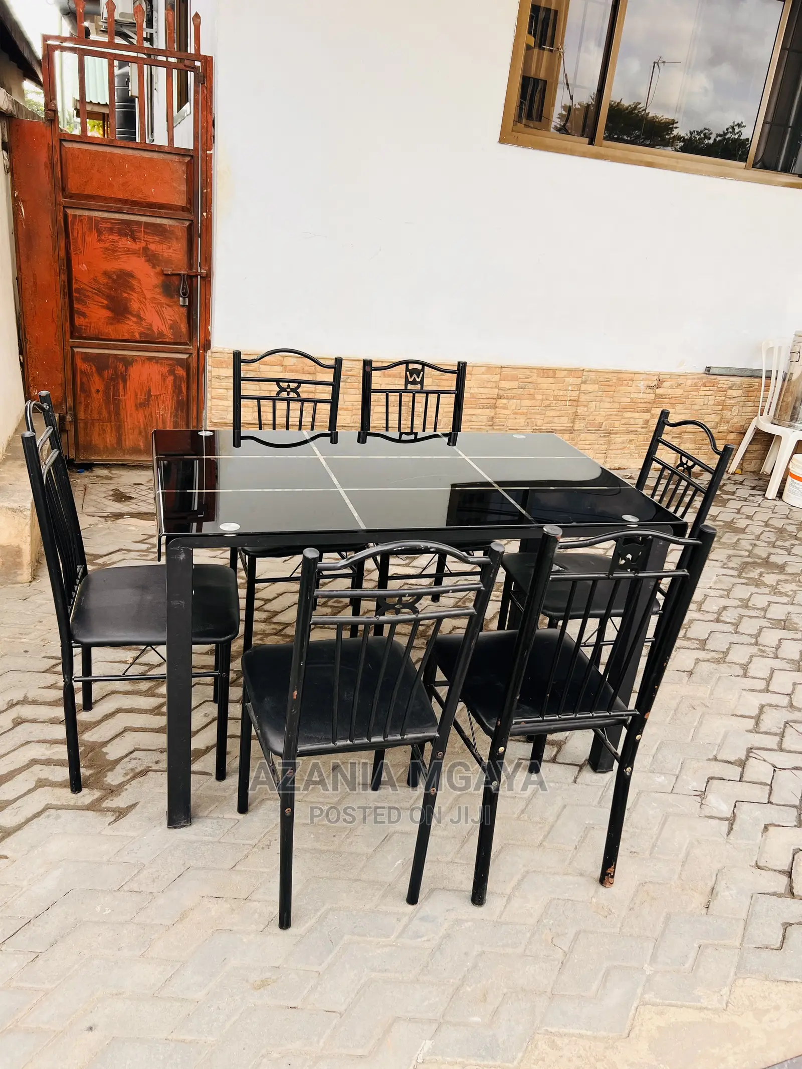 Dinning Table Nzur Sanaa