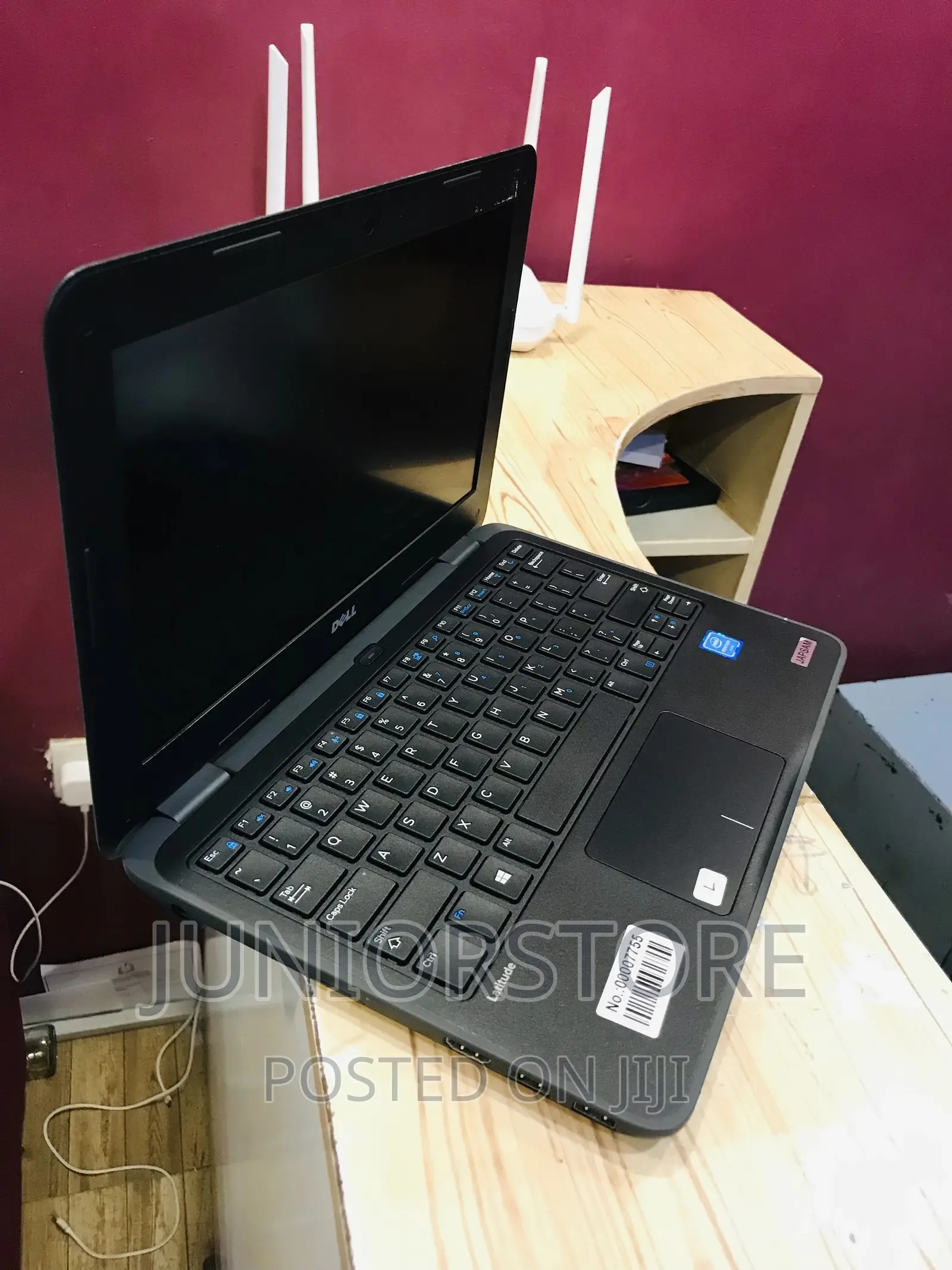 Laptop Dell Latitude 3180 4GB Intel Pentium SSD 128GB