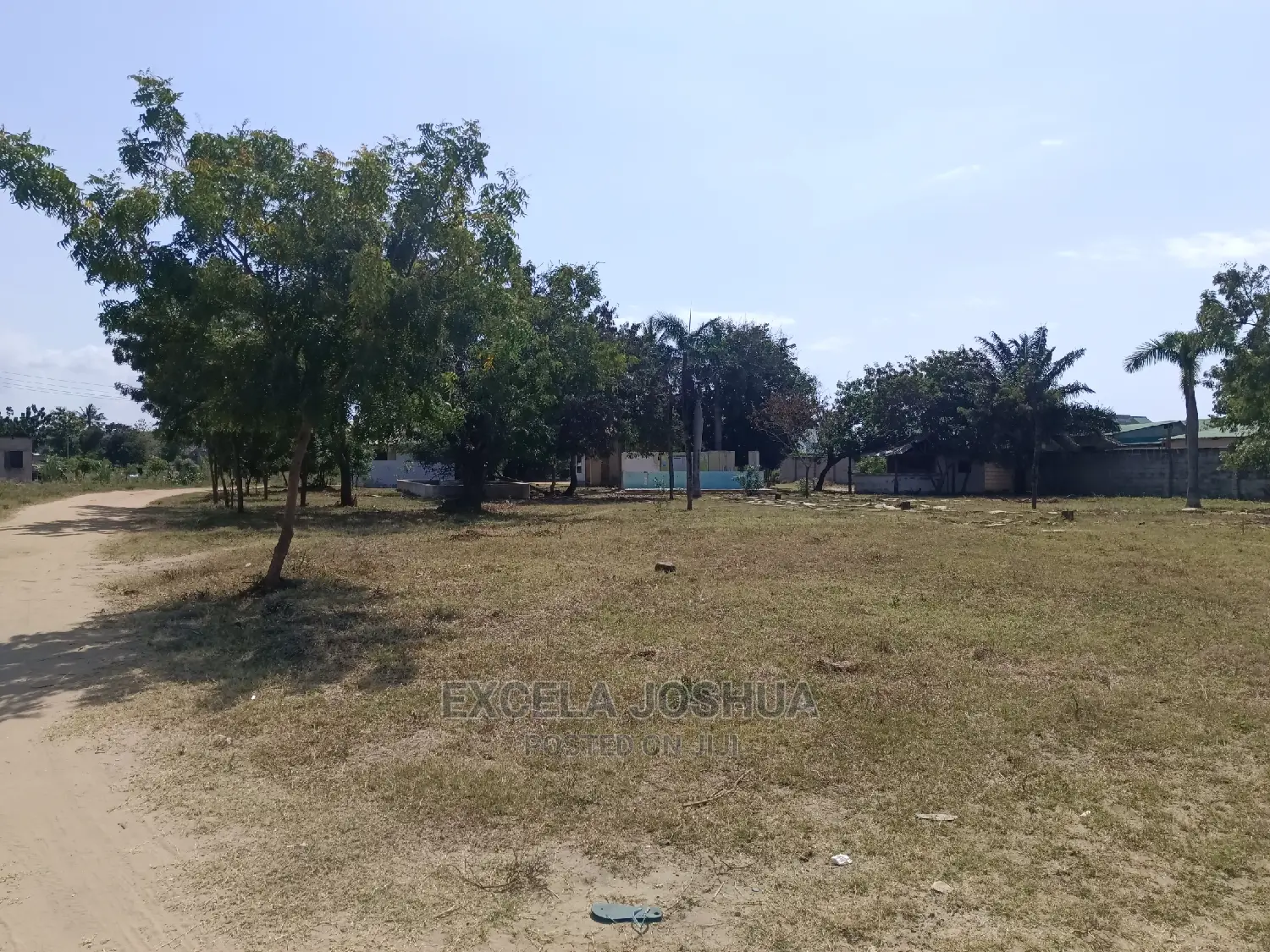 Kiwanja Kizuri Sana Kinauzwa Mbweni JKT
