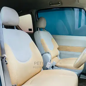 Toyota Porte 2005 Silver