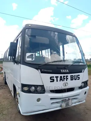 Tata Starbus Ultra Skool 2001 White