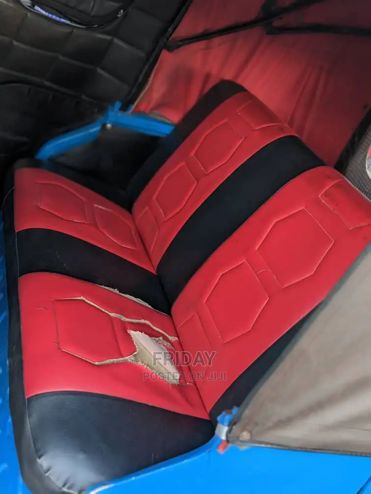 Bajaj RE 2019 Blue