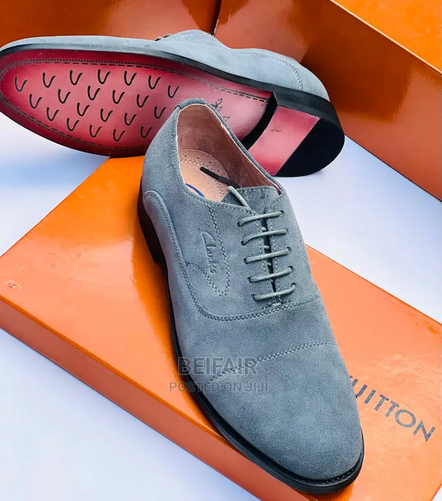 Original Clarks Men's Grey Shoes | Viatu Vya Kiume |Leather