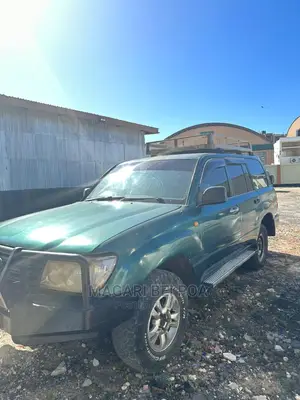 Toyota Land Cruiser 2005 Green