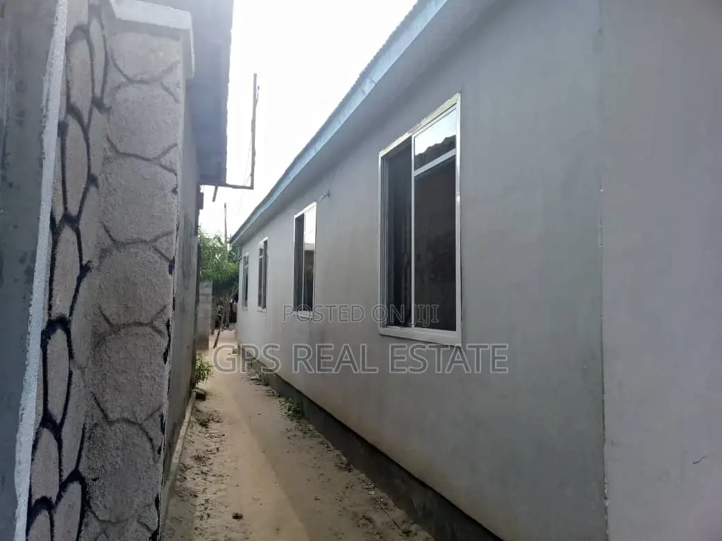 10bdrm House in Mbagala Chamazi for sale