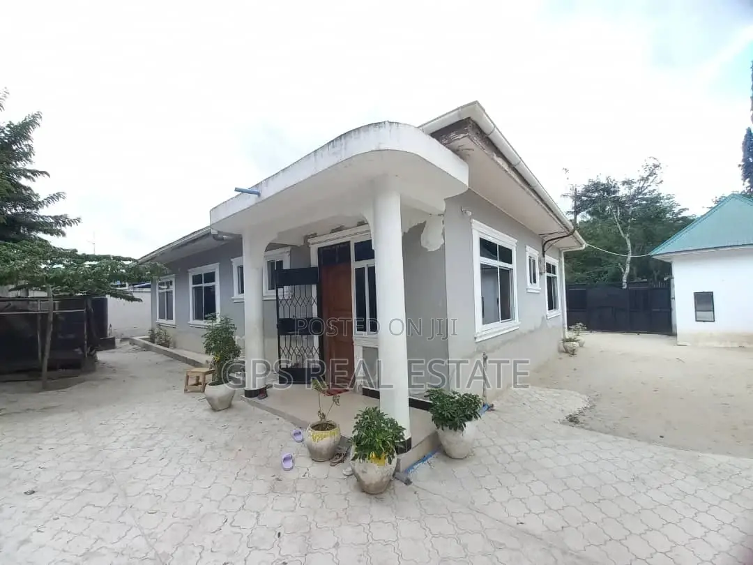 3bdrm House in Mbezi Kwa Msuguri, Kinondoni for sale