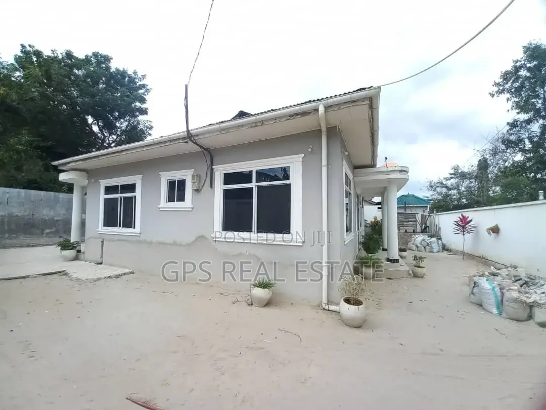 3bdrm House in Mbezi Kwa Msuguri, Kinondoni for sale