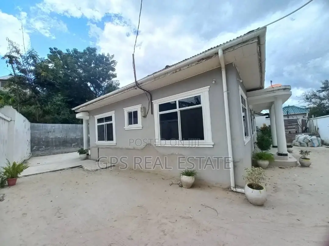 3bdrm House in Mbezi Kwa Msuguri, Kinondoni for sale