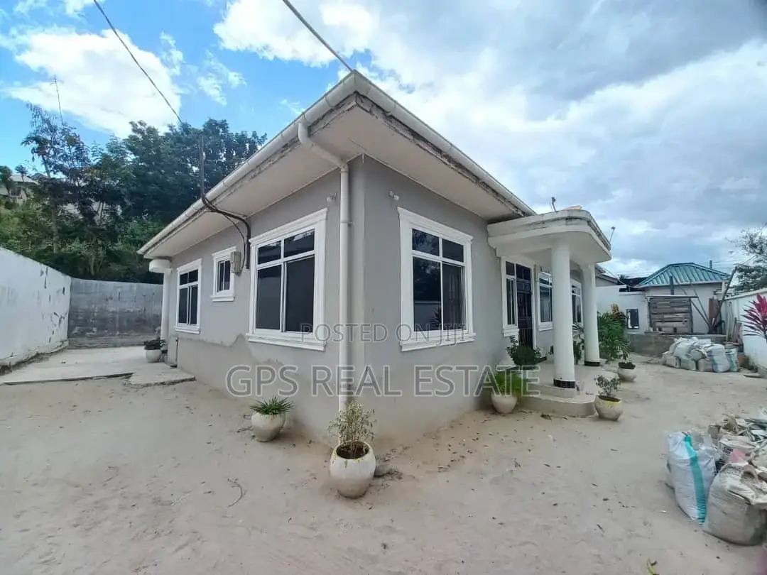3bdrm House in Mbezi Kwa Msuguri, Kinondoni for sale