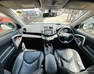 Toyota Vanguard 2010 Pearl