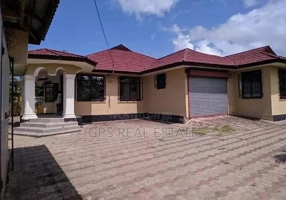 House For Sale Near Mikadi Beach
