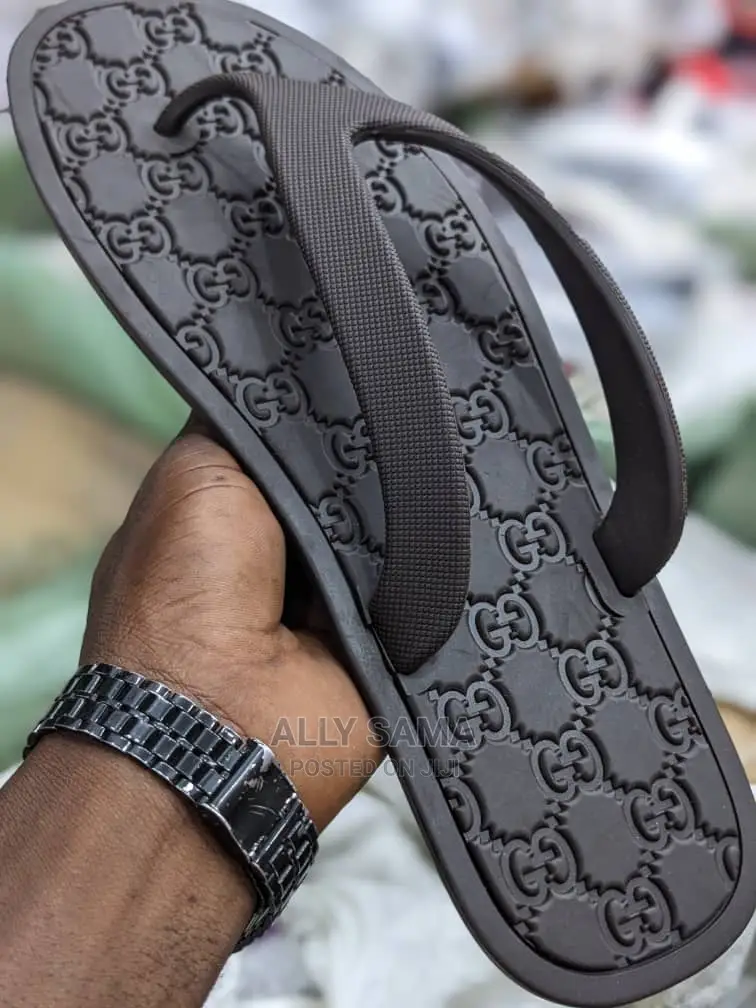 Slippers Rubber (Mkataba)