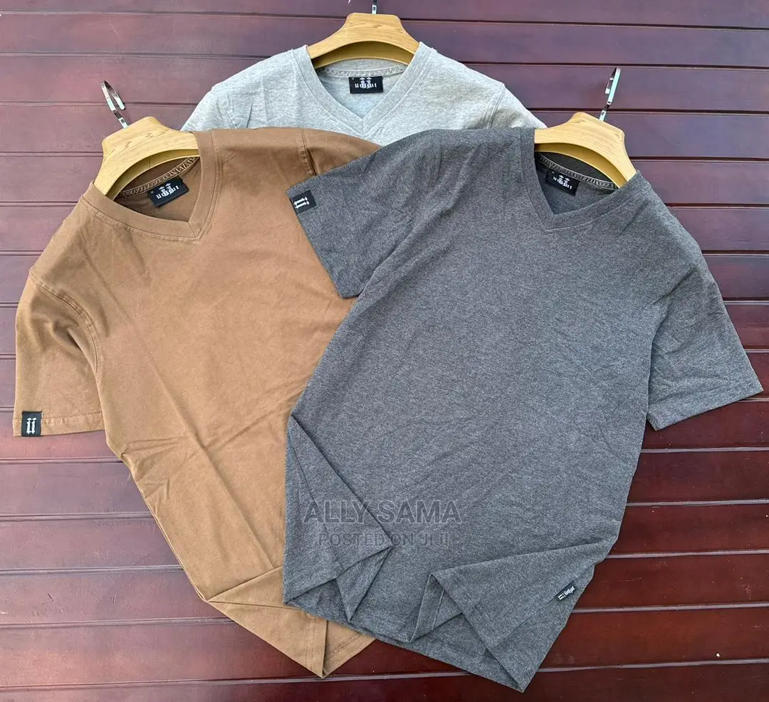 Unkut T-Shirt v Cotton  Plain
