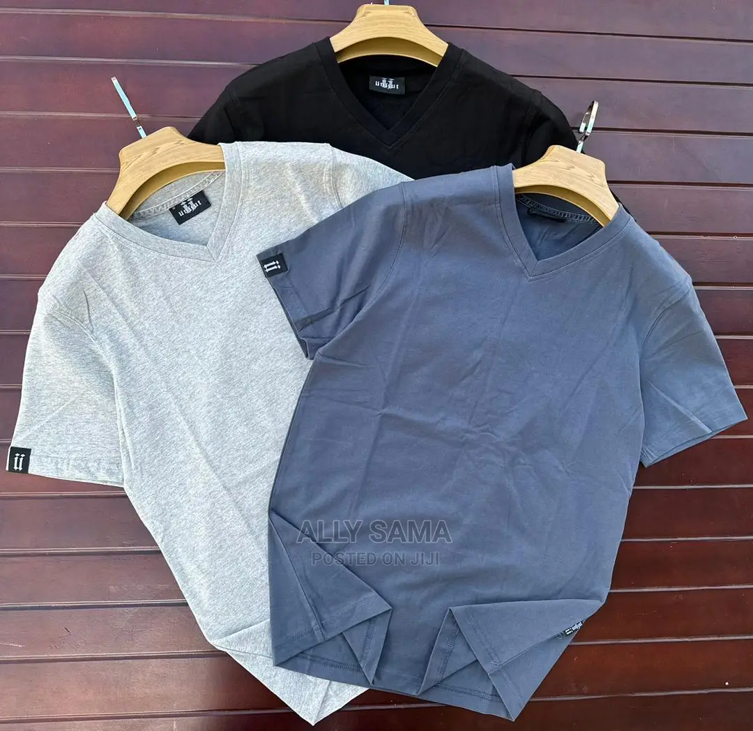 Unkut T-Shirt v Cotton  Plain