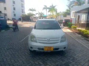 Toyota IST 2005 White