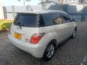 Toyota IST 2005 White