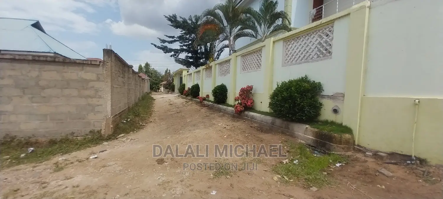 Plot for Sale Salasala.