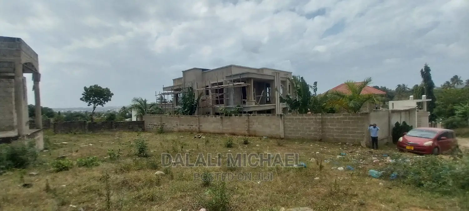 Plot for Sale Salasala.