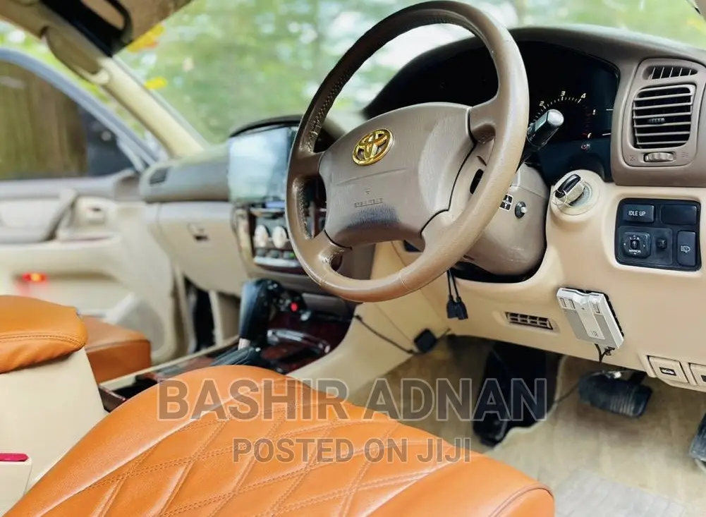 Toyota Land Cruiser 2001 Gold