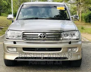 Toyota Land Cruiser 2001 Gold
