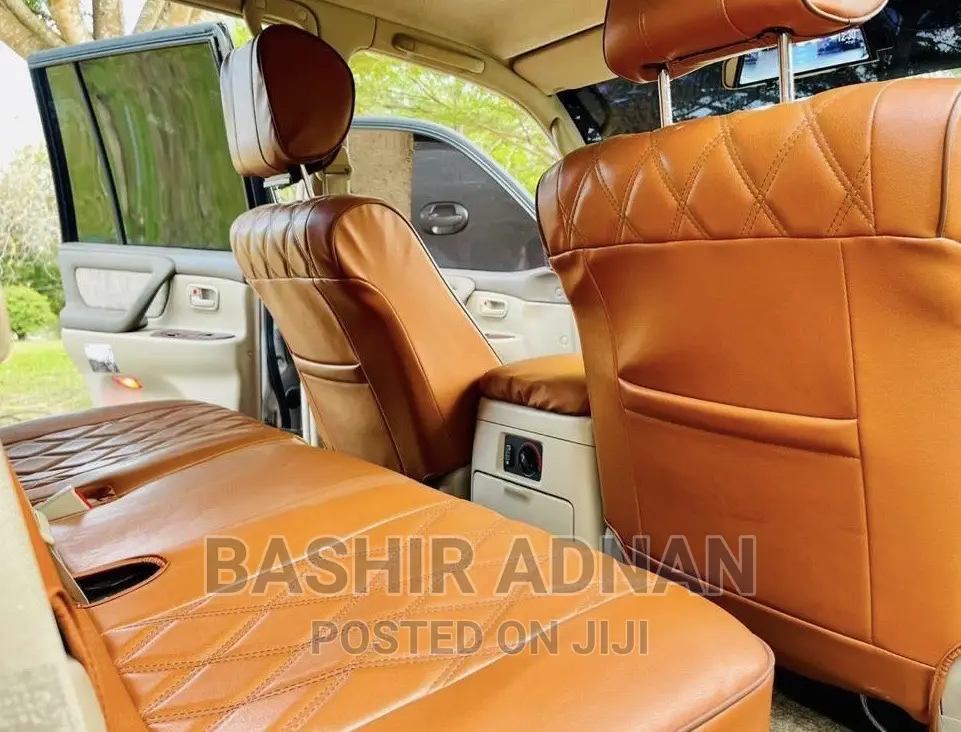 Toyota Land Cruiser 2001 Gold
