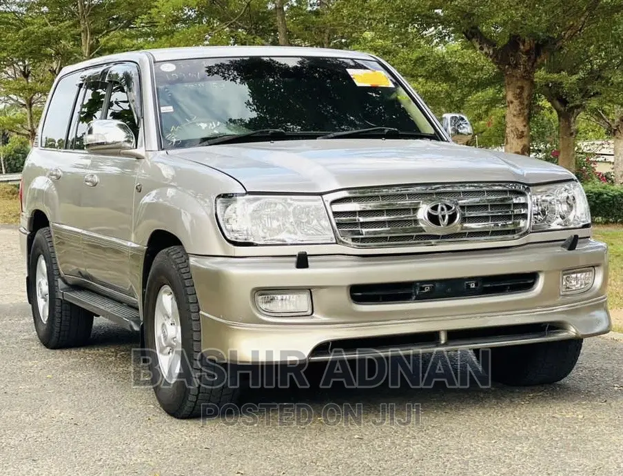 Toyota Land Cruiser 2001 Gold