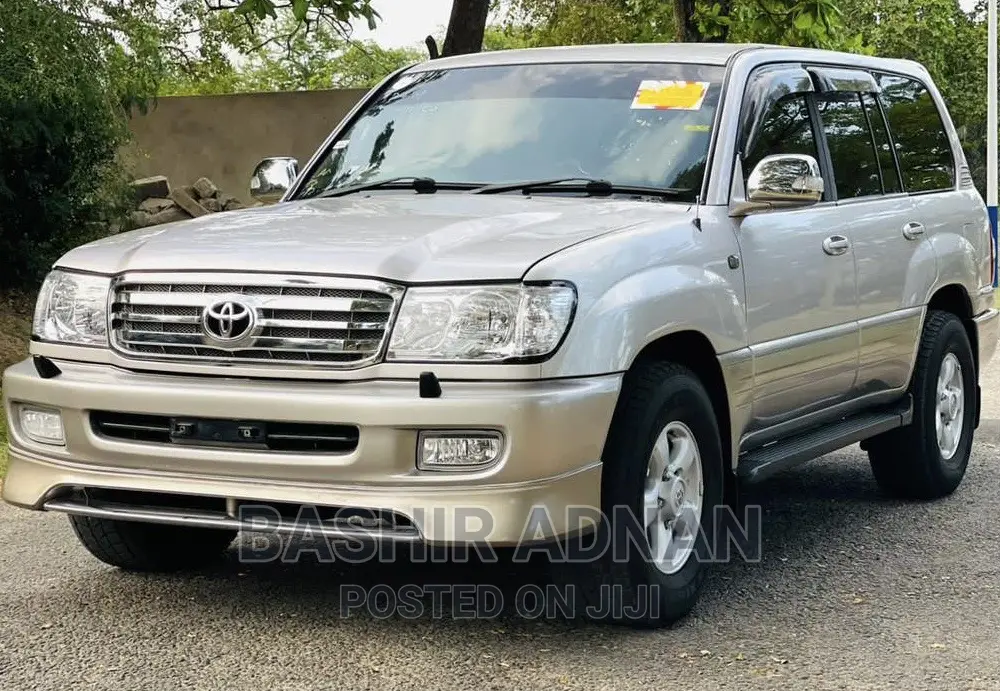 Toyota Land Cruiser 2001 Gold