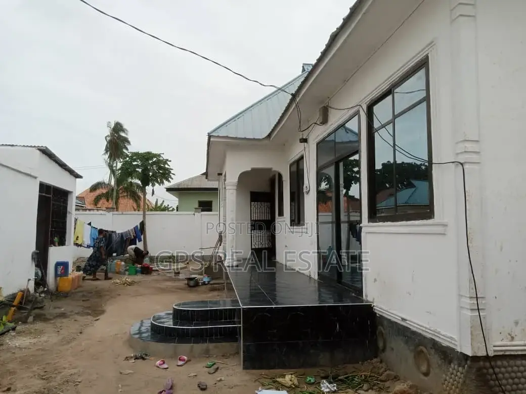 3bdrm House in Mbande Chamazi for sale