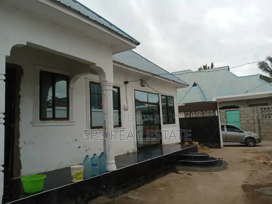 3bdrm House in Mbande Chamazi for sale
