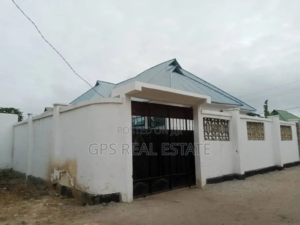 3bdrm House in Mbande Chamazi for sale