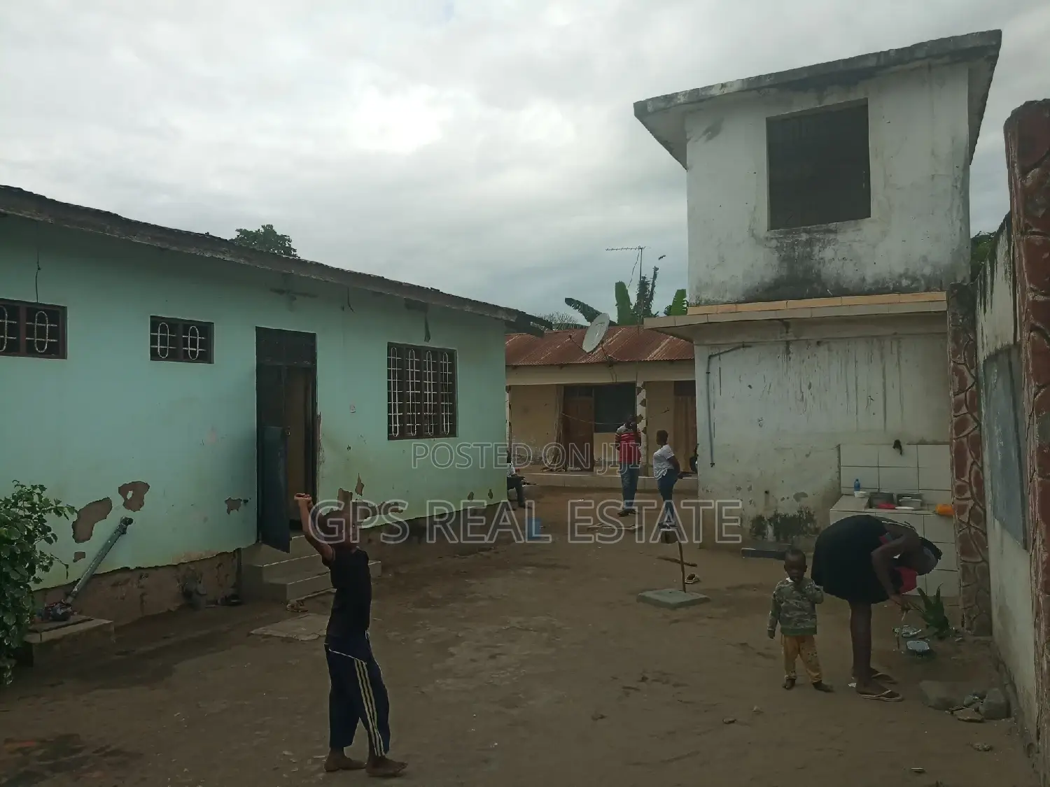 5bdrm House in Mbagala Njia Panda, Temeke for sale