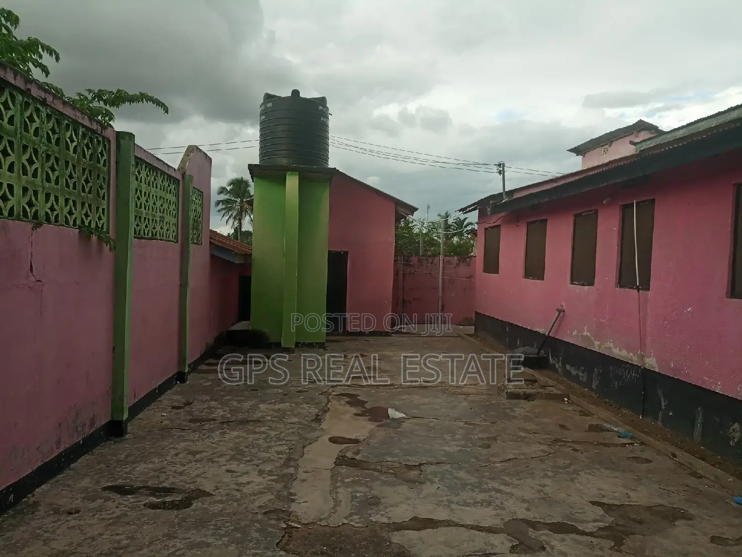 5bdrm House in Mbagala Foma, Temeke for sale