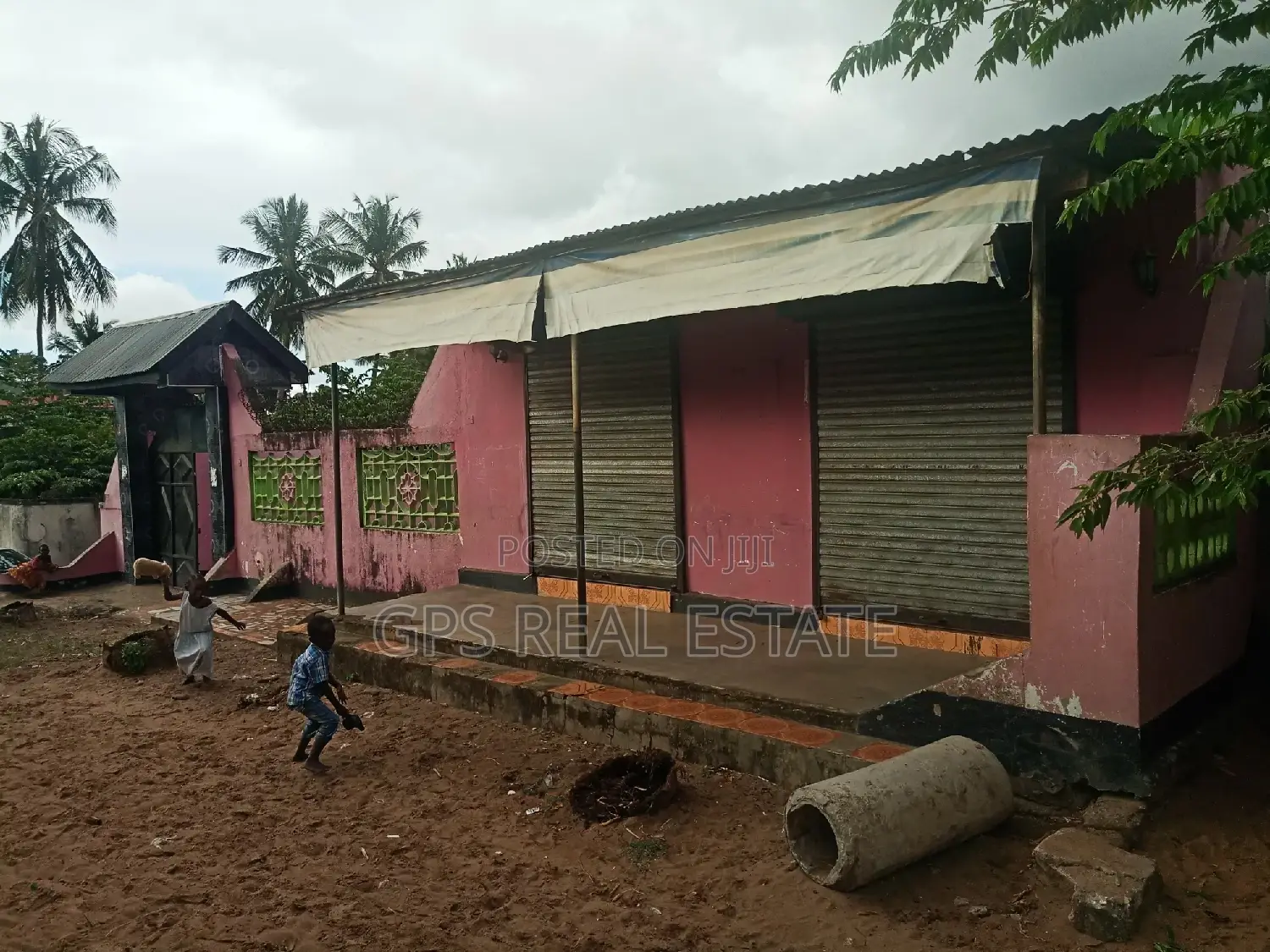 5bdrm House in Mbagala Foma, Temeke for sale