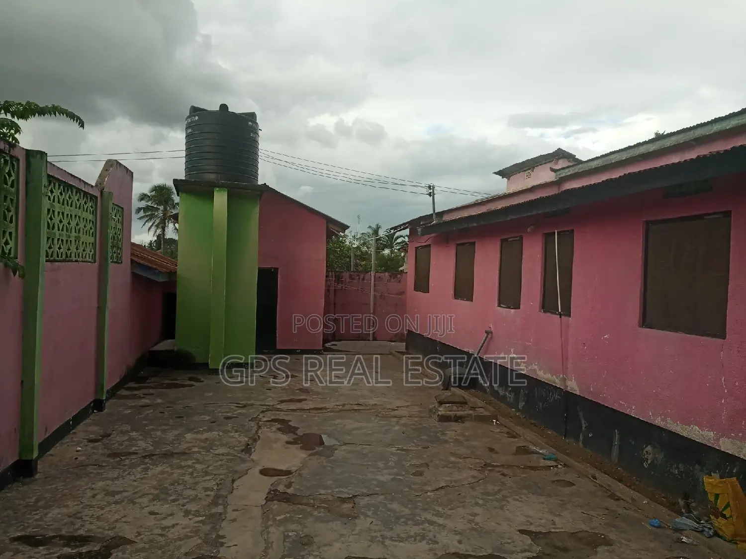 5bdrm House in Mbagala Foma, Temeke for sale