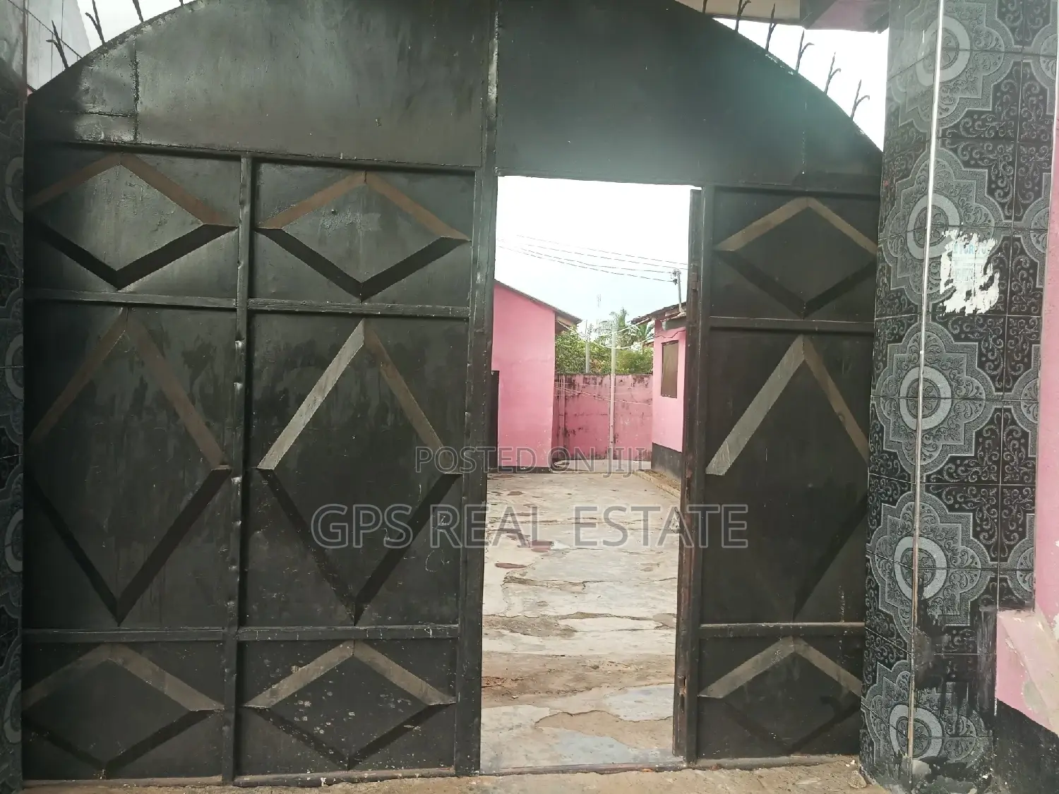 5bdrm House in Mbagala Foma, Temeke for sale