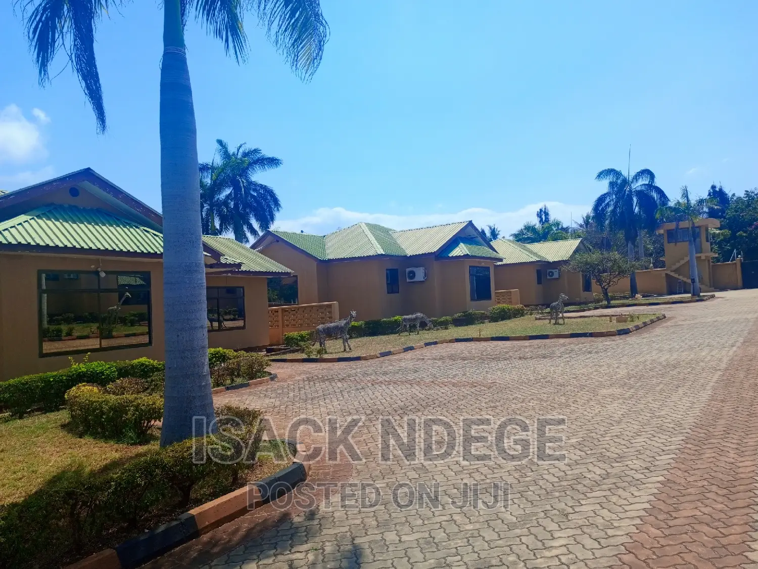Furnished 3bdrm Villa in Bahari Beach, Kinondoni for rent