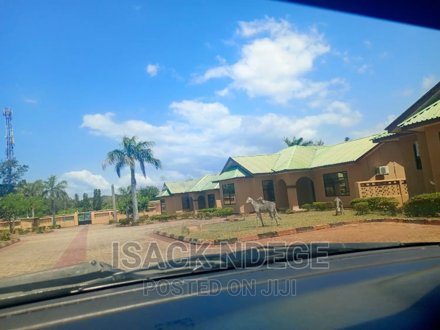 Furnished 3bdrm Villa in Bahari Beach, Kinondoni for rent