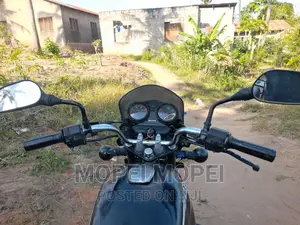 Bajaj Boxer X125 2021 Black