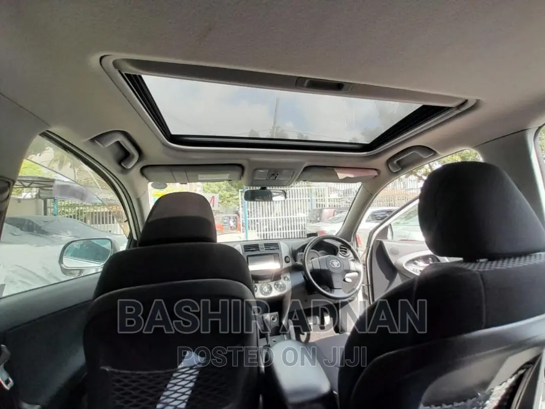 Toyota RAV4 2.4 2008 White