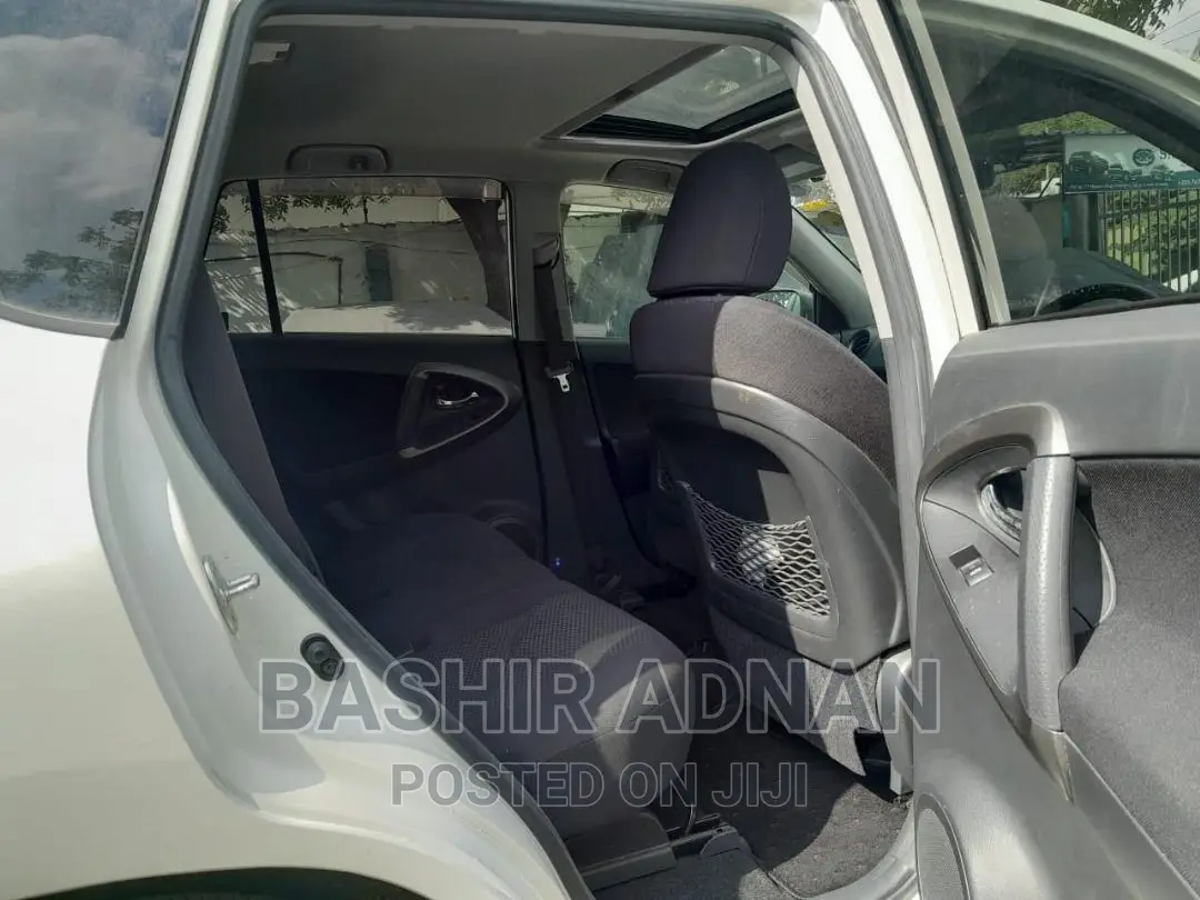 Toyota RAV4 2.4 2008 White