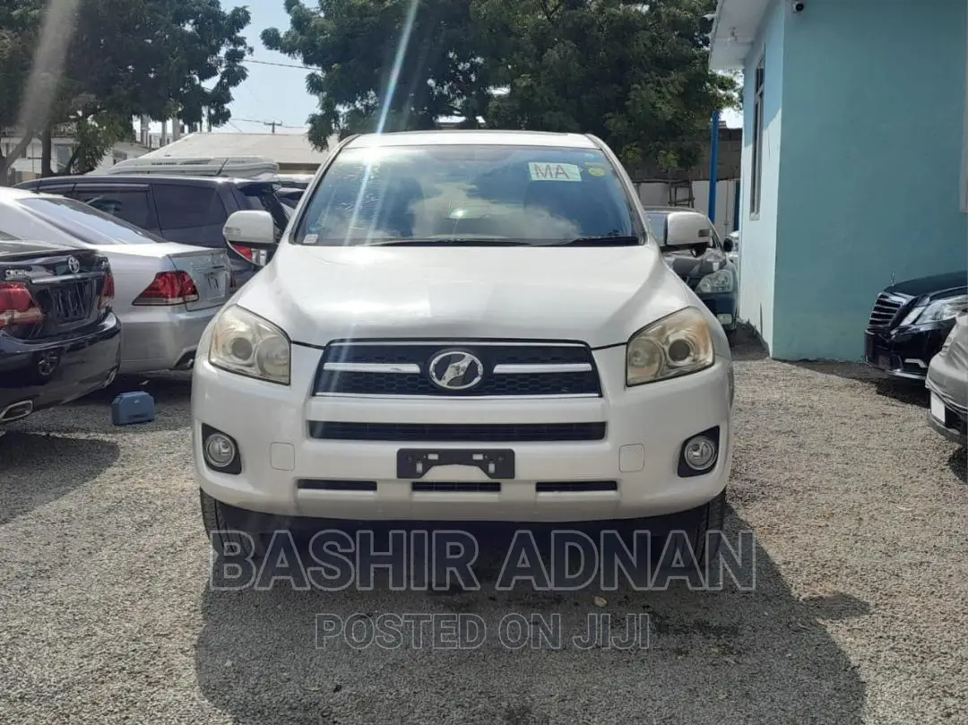 Toyota RAV4 2.4 2008 White